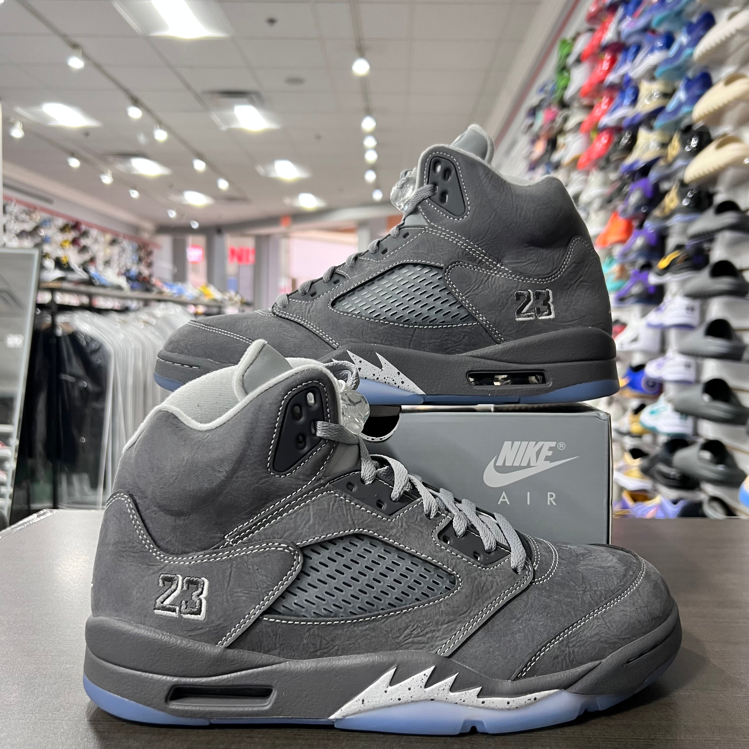 Jordan Retro 5 Mens Wolf Grey (Lightly Worn)