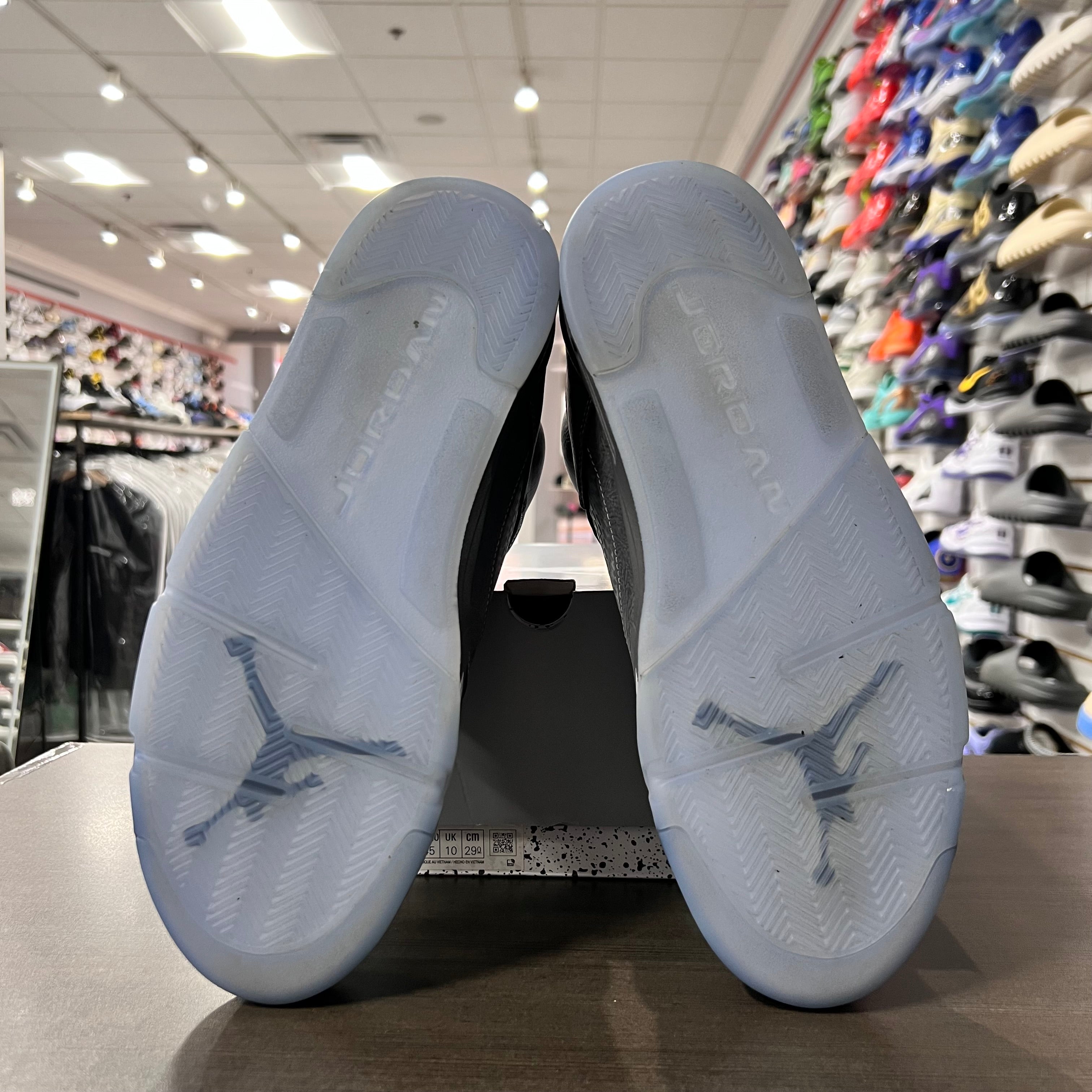 Jordan Retro 5 Mens Wolf Grey (Lightly Worn)