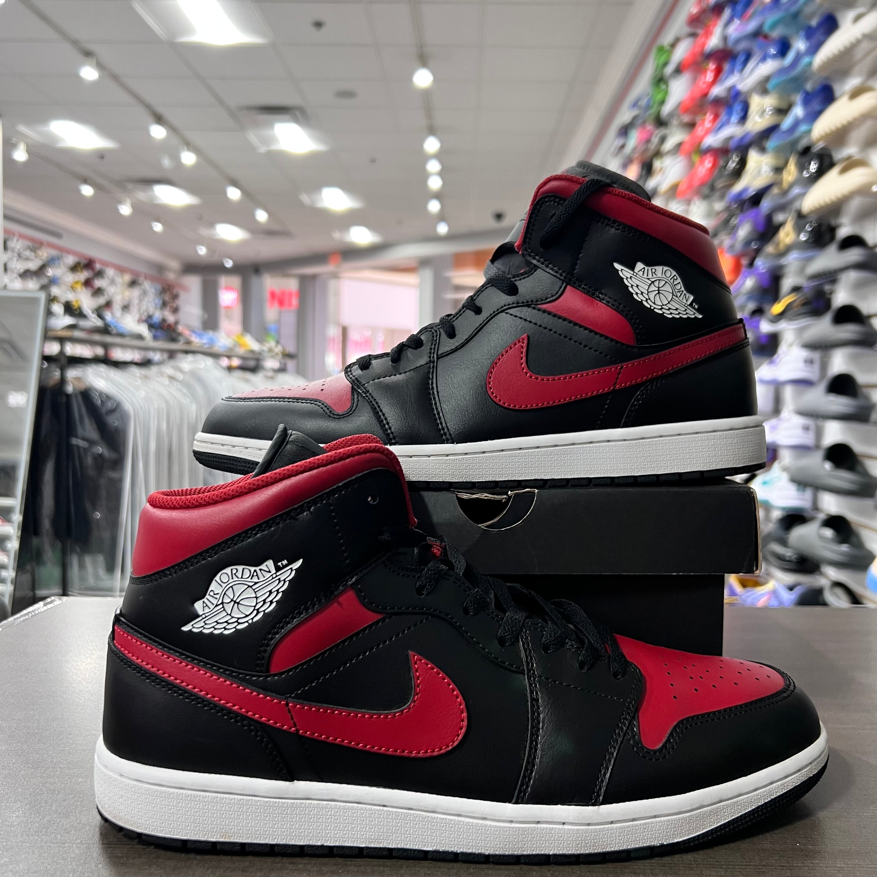 Jordan 1 Mid Mens Bred Twist (Lightly Worn)