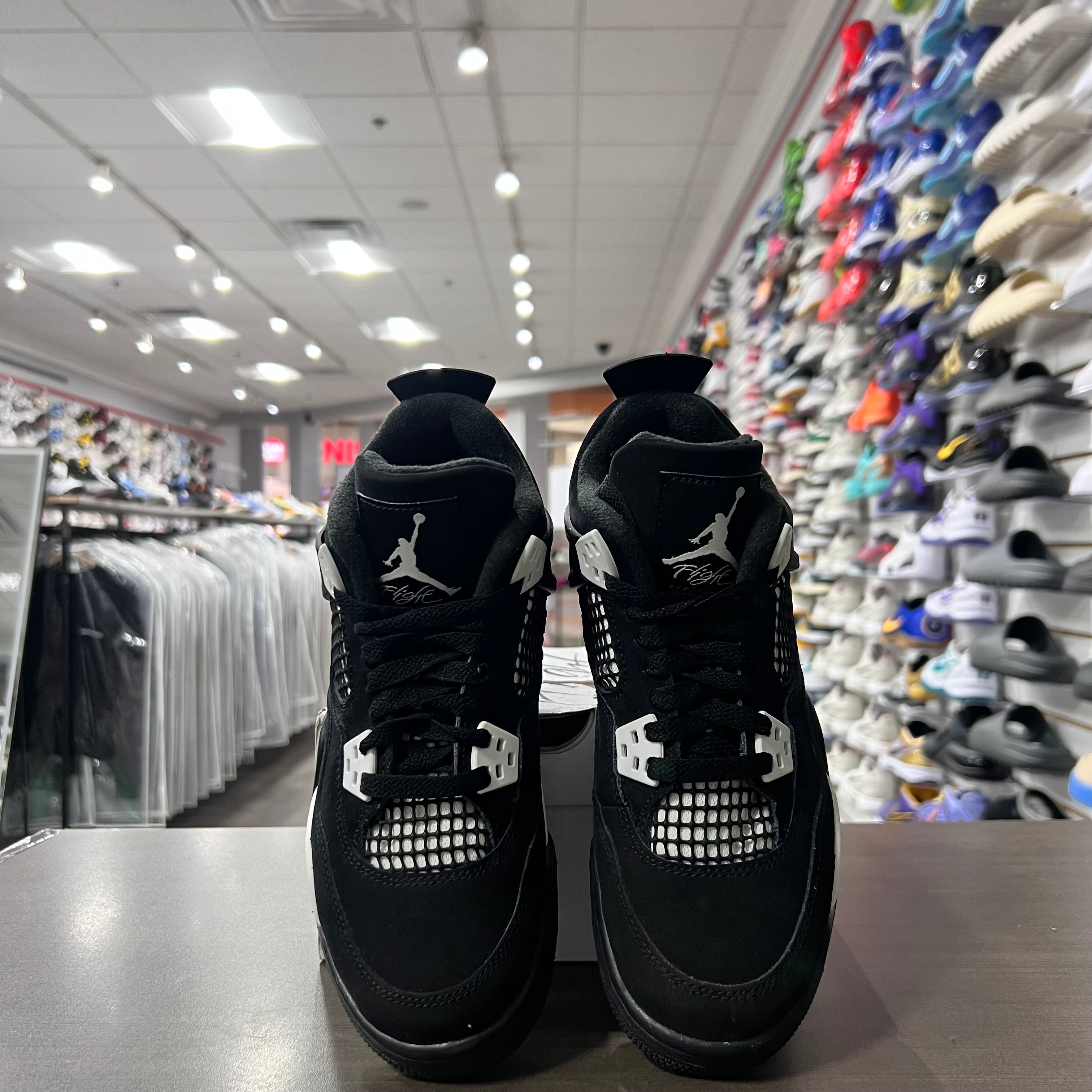 Jordan Retro 4 Gs White Thunder (Lightly Worn)