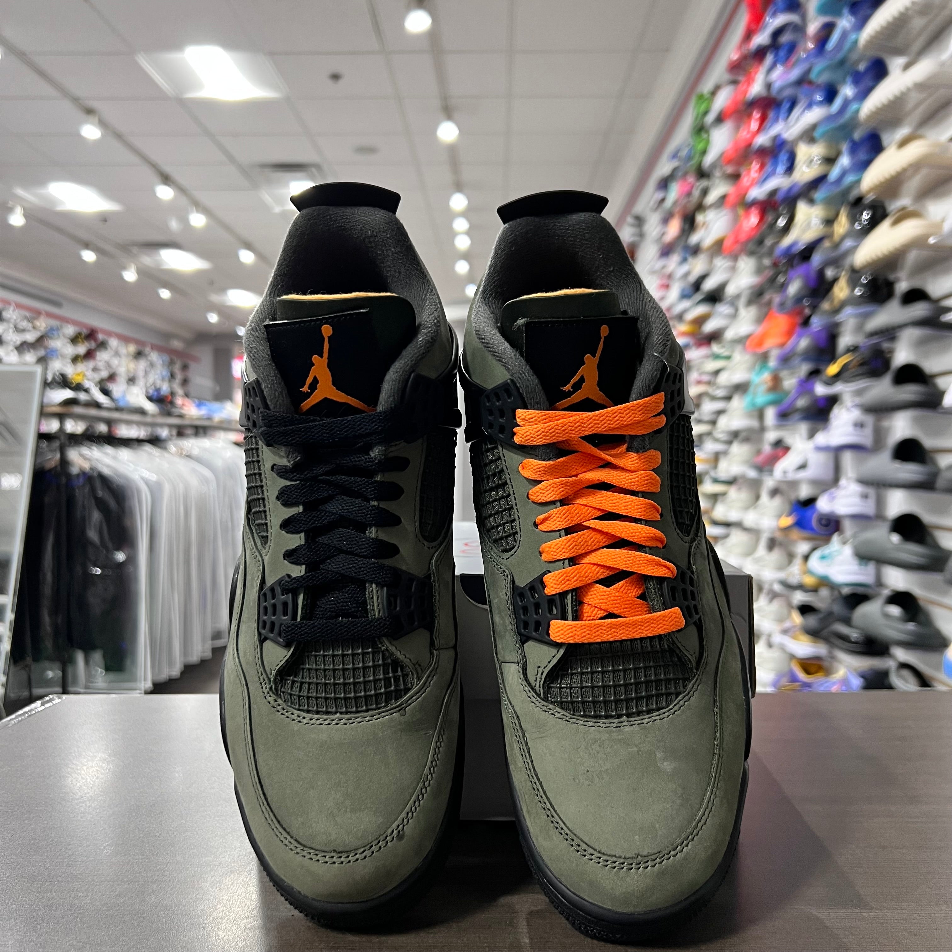 Jordan Retro 4 Mens Undefeated (Lightly Worn)