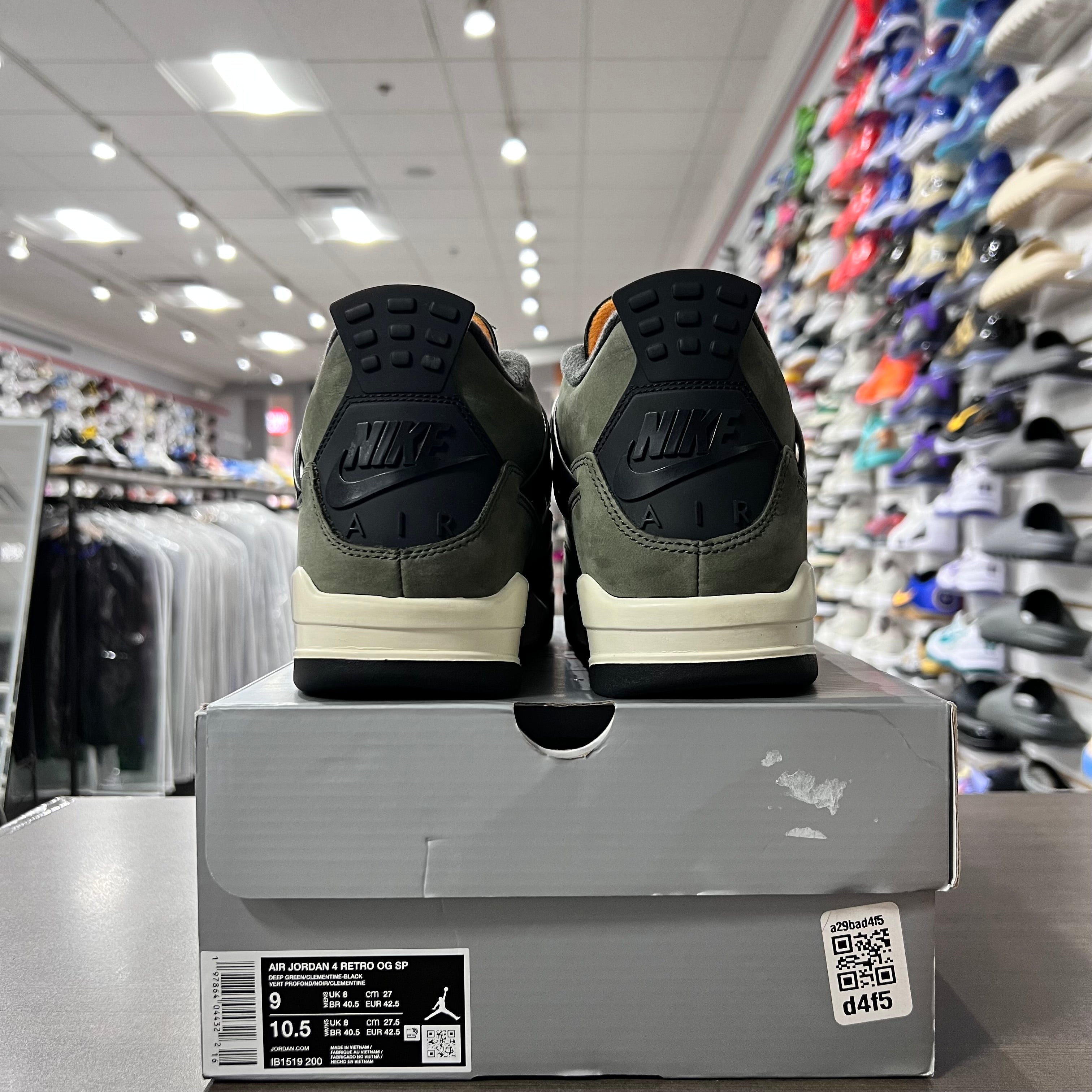 Jordan Retro 4 Mens Undefeated (Lightly Worn)