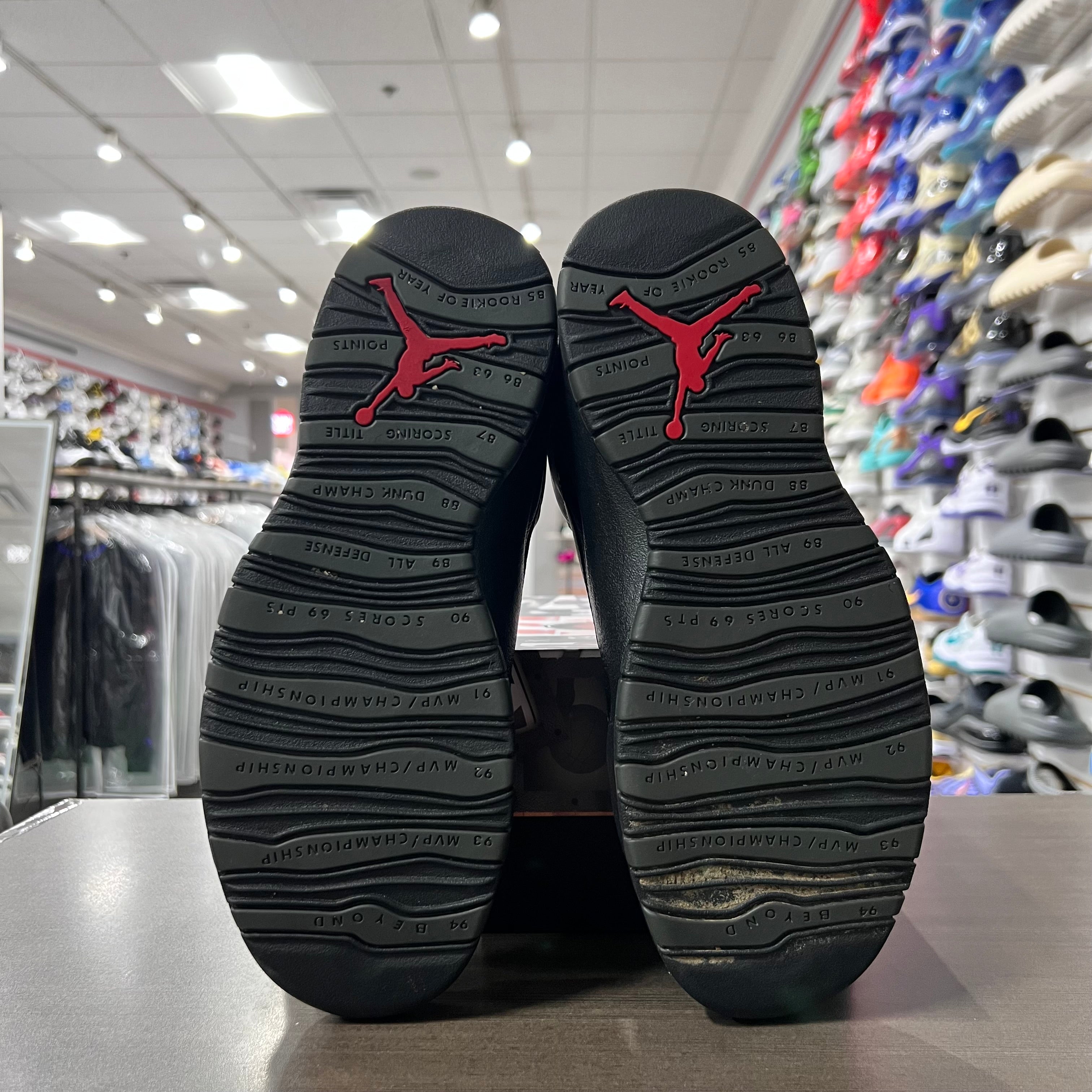 Jordan Retro 10 Mens Shadow (2025)(Lightly Worn)