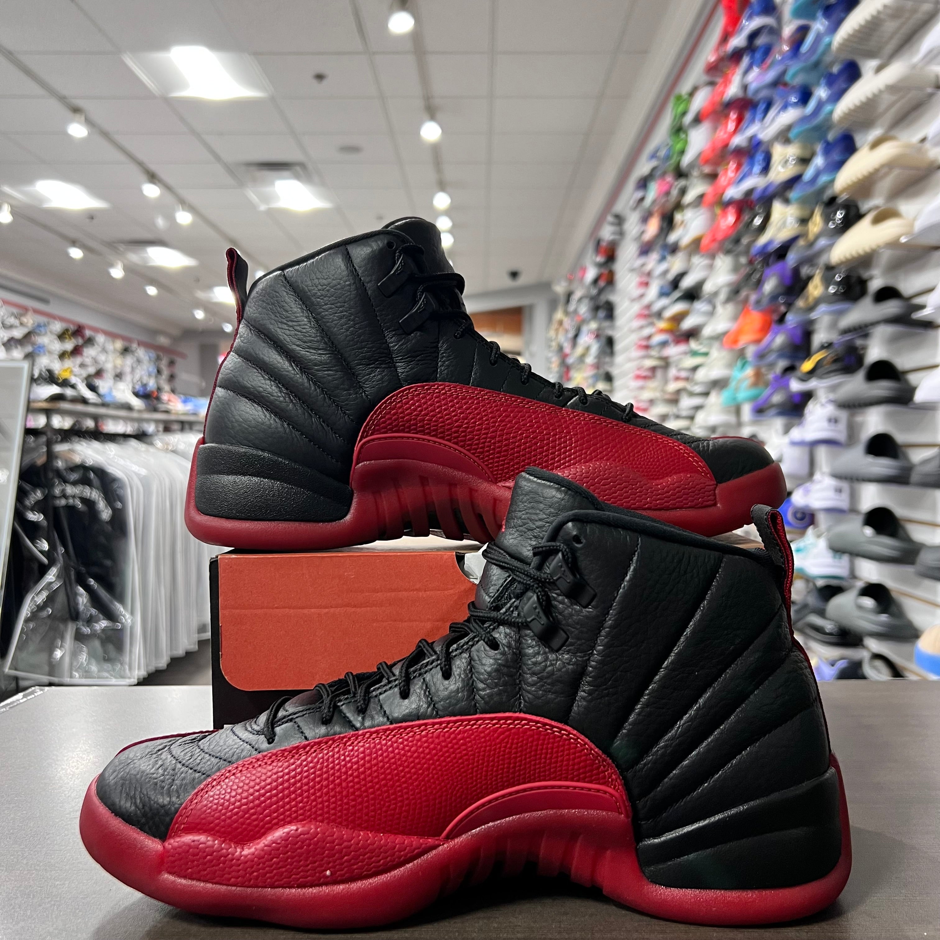 Jordan Retro 12 Mens Flu Game (2025)(Lightly Worn)