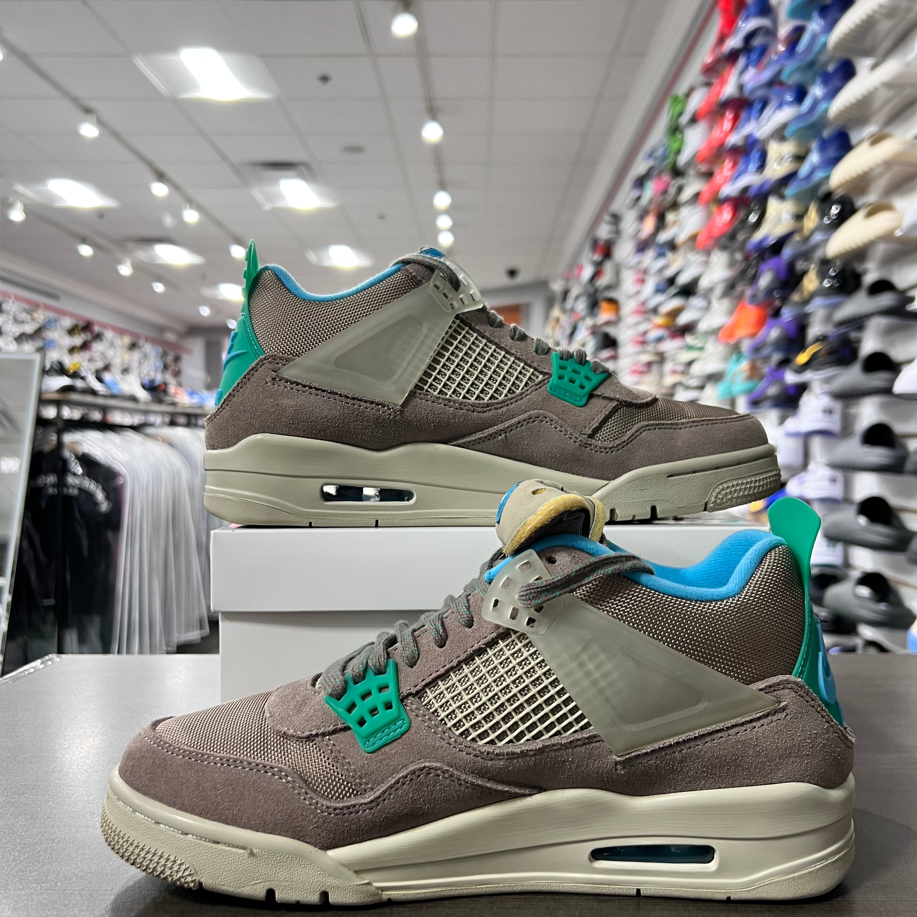 Jordan Retro 4 Mens Union Taupe Haze (Lightly Worn+Replacement Box)