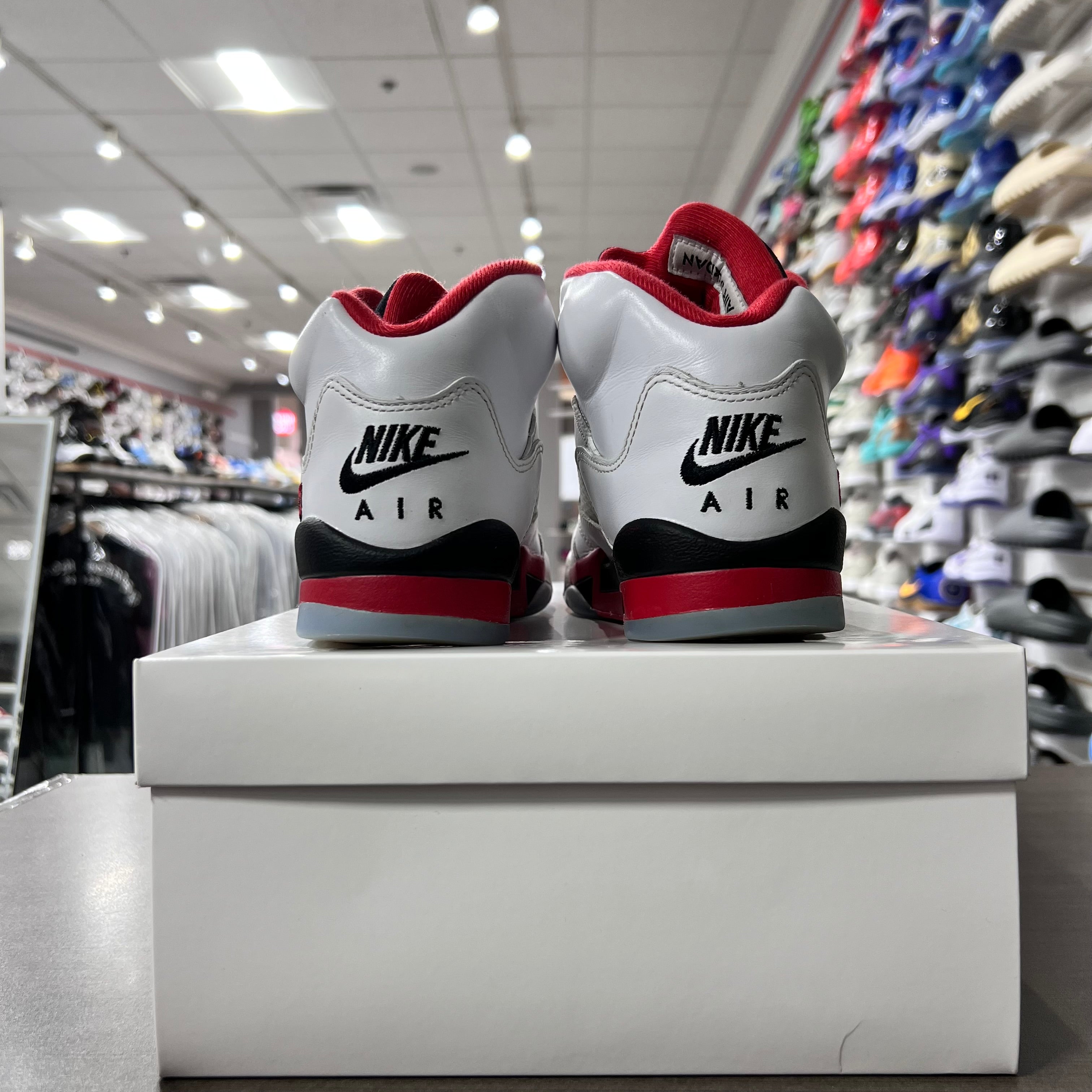 Jordan Retro 5 Gs Fire Red Black Tongue (2025)(Lightly Worn+Replacement Box)