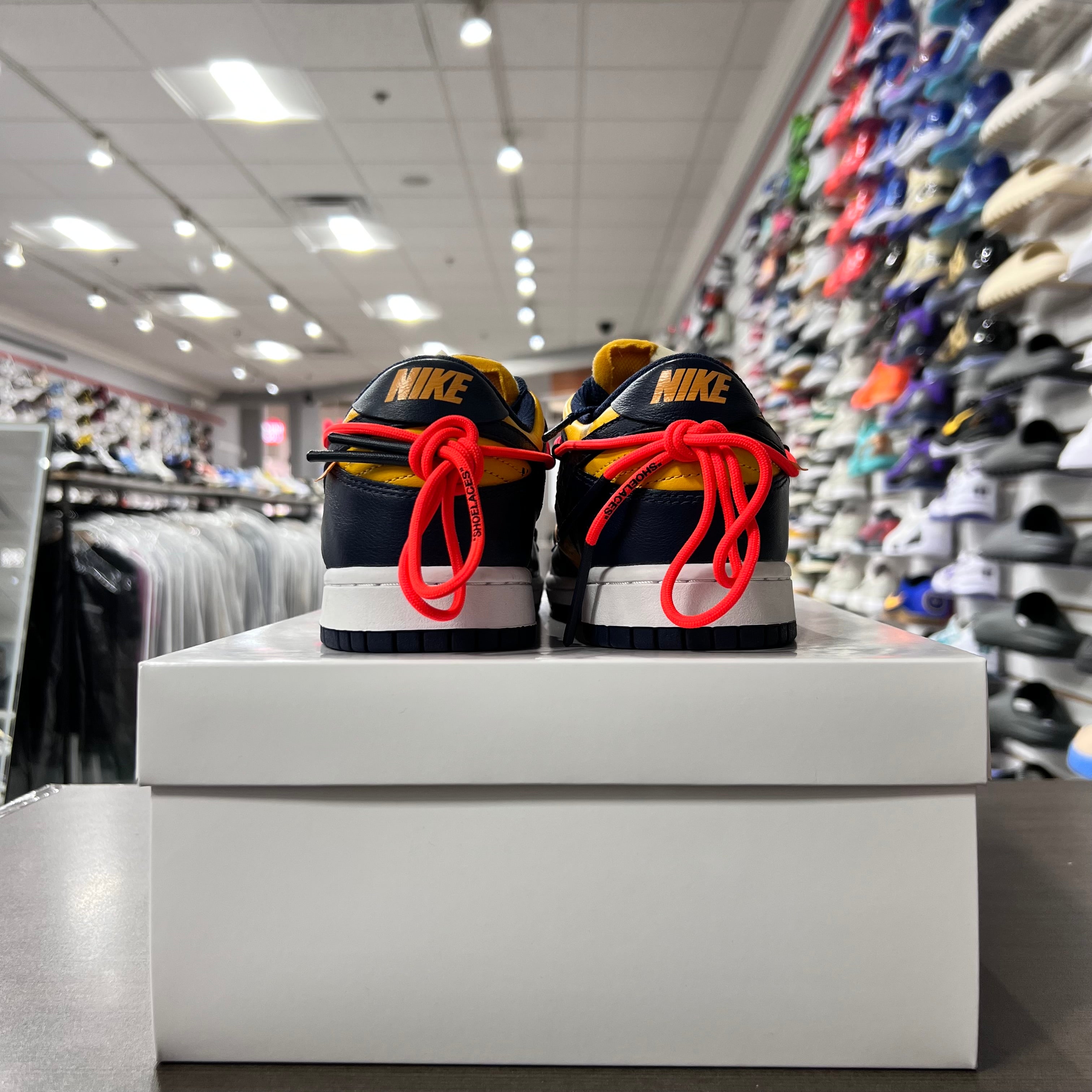 Nike X Off White Dunk Low University Gold (Lightly Worn+Replacement Box)